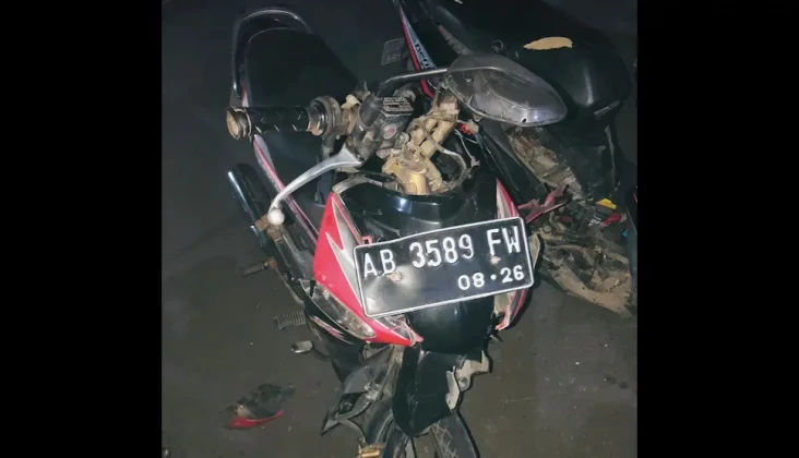 Tabrakan Beruntun di...