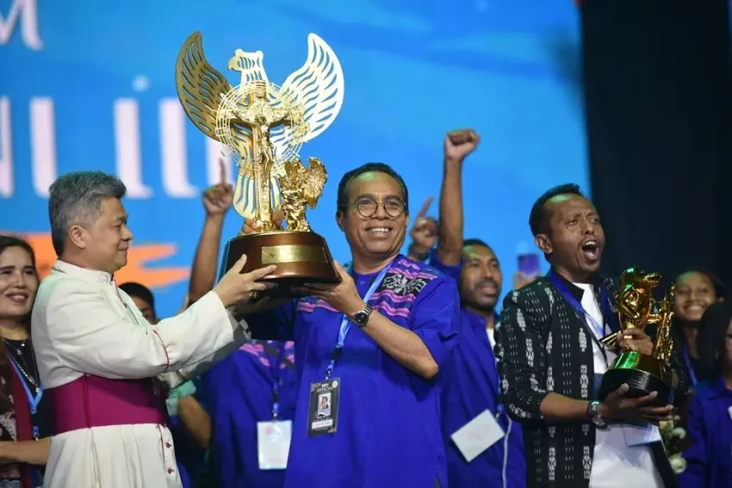 Maluku Juara Umum Pesta...