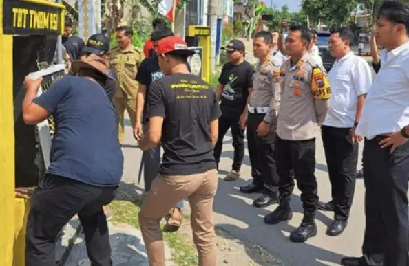 Bakesbangpol Jatim:...