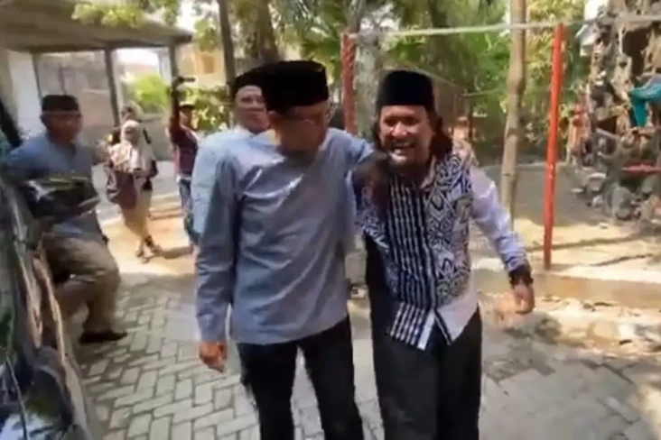 Berkunjung ke Pesantren...