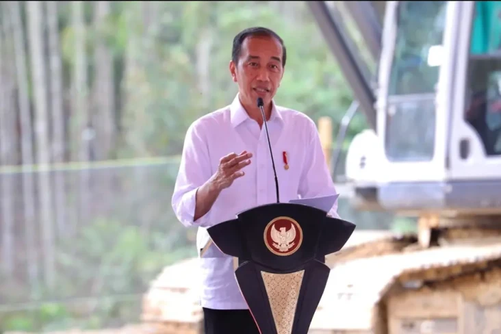 Jokowi Bilang Masyarakat...