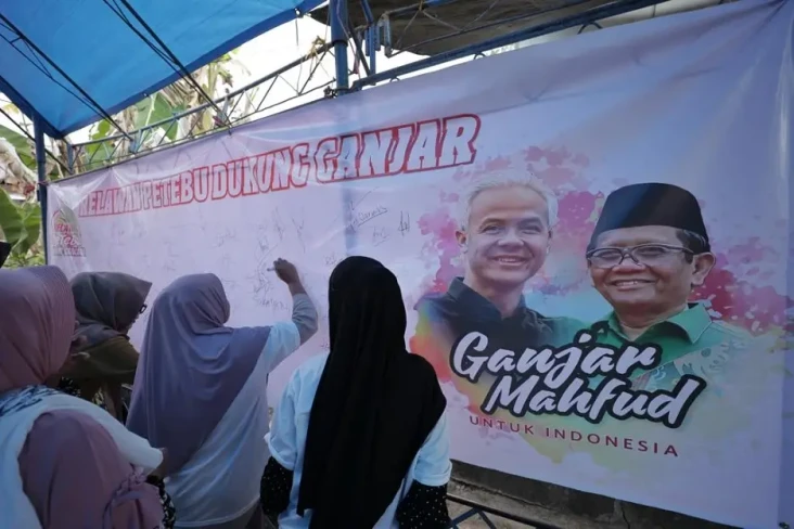 Warga Sinjai Bareng...