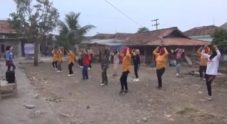 Gelar Senam Sehat di...