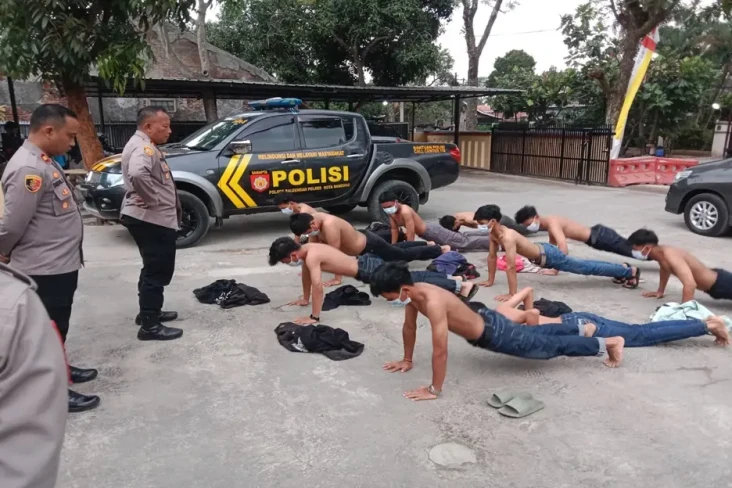 10 Remaja di Kabupaten...