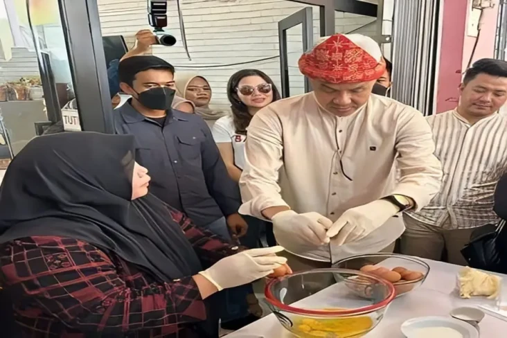 Seru! Kenakan Tanjak...