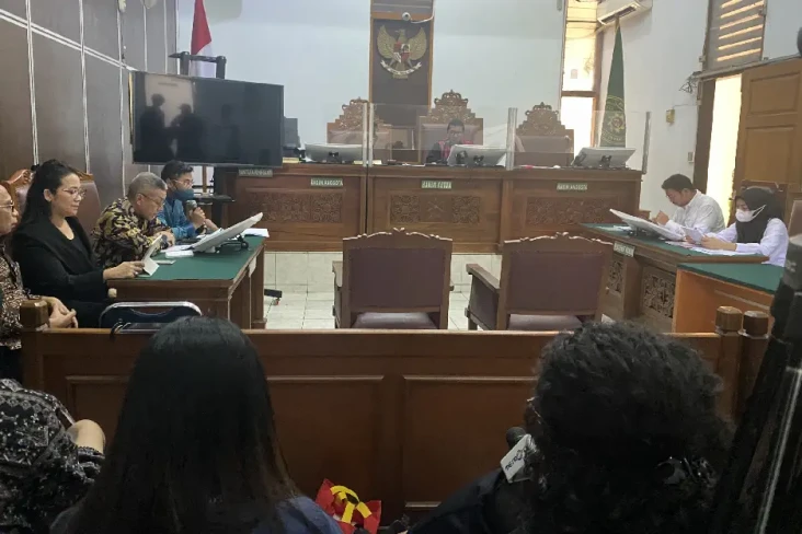 Sidang Perdana Praperadilan,...