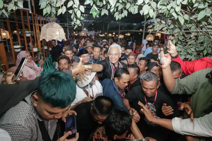 Tawa Bahagia Pecah di...