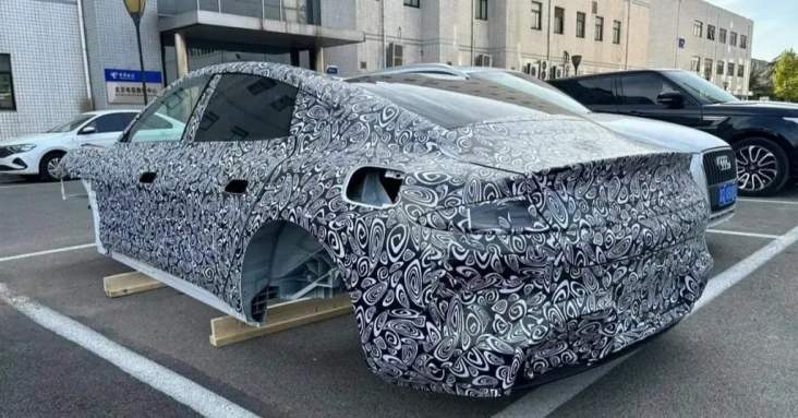 Tampang Asli Mobil Listrik...