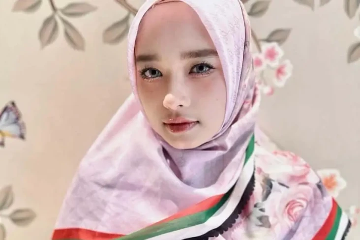 Inara Rusli Jual Hijab...