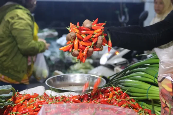 Redam Kenaikan Harga,...