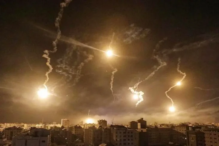 Perang dengan Hamas,...