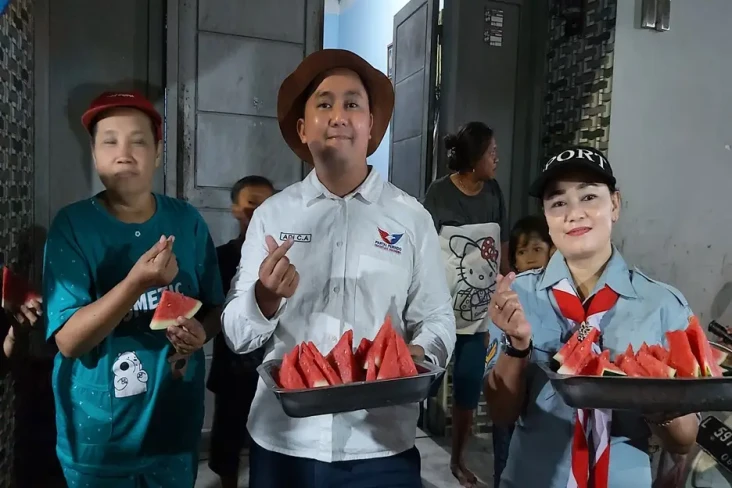 Caleg Perindo Adi Caesario...