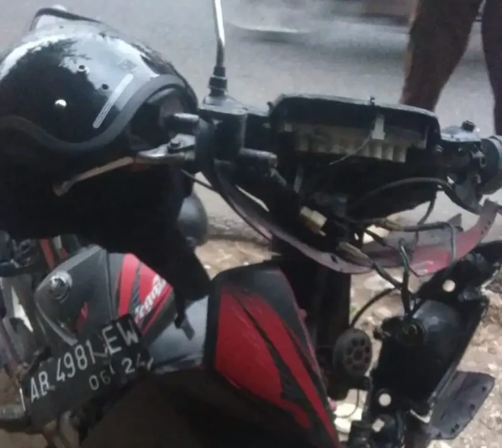 Tabrakan Maut Motor...