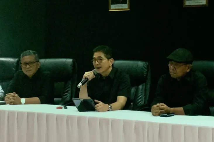 Paman Gibran Enggan...