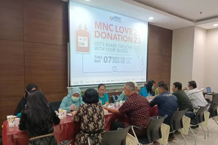 Ratusan Karyawan Antusias...