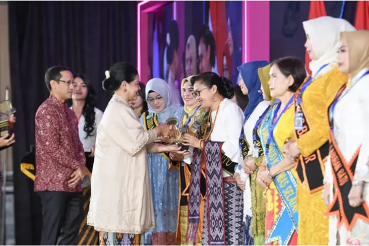 Iriana Jokowi Apresiasi...