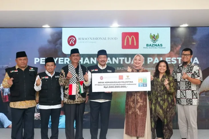 McDonalds Berikan Donasi...