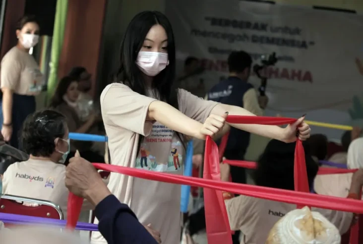 Intip Aksi Seru Irene...