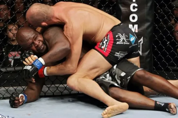 Siapakah James Toney,...