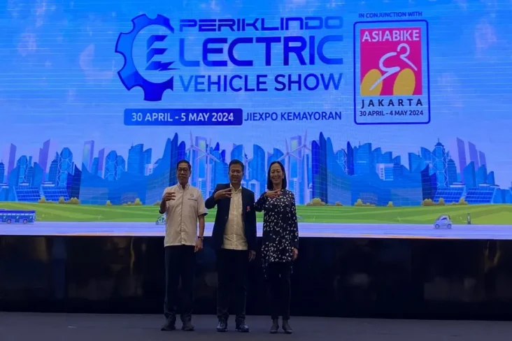 Pameran Kendaraan Listrik...