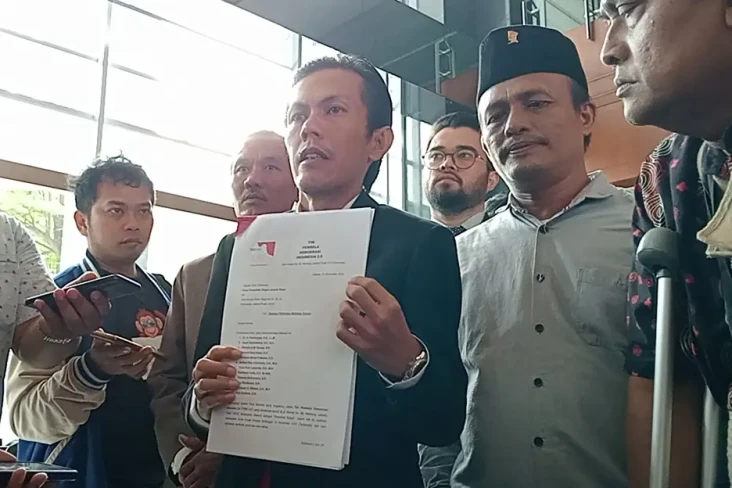 Gibran Daftar sebagai...