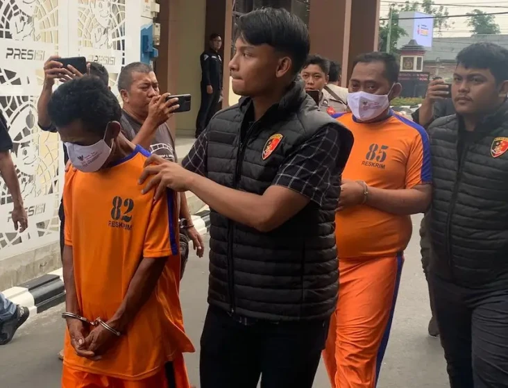 2 Pelaku Pembunuhan...