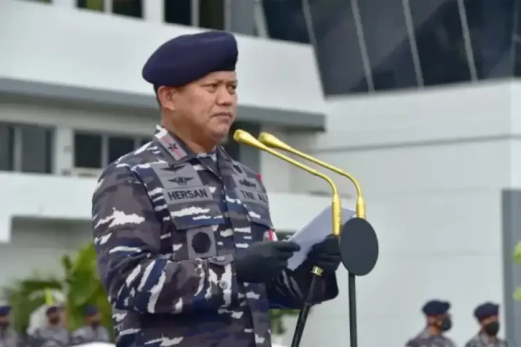 Mutasi Petinggi TNI,...