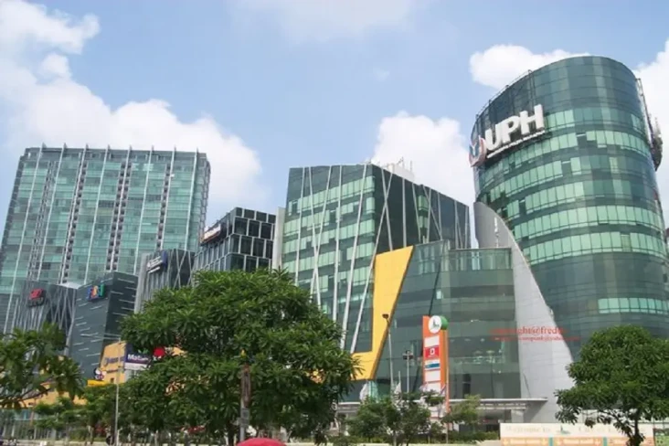 Biaya Kuliah Universitas...