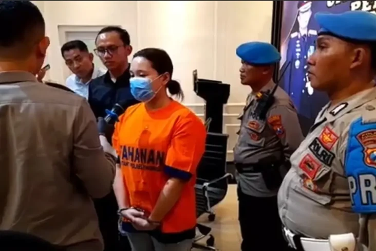 Wanita Perampok yang...