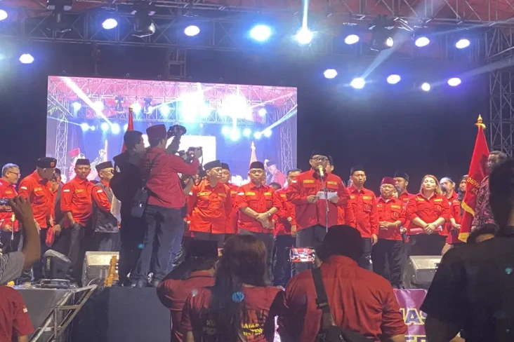 Pasangan Ganjar-Mahfud...