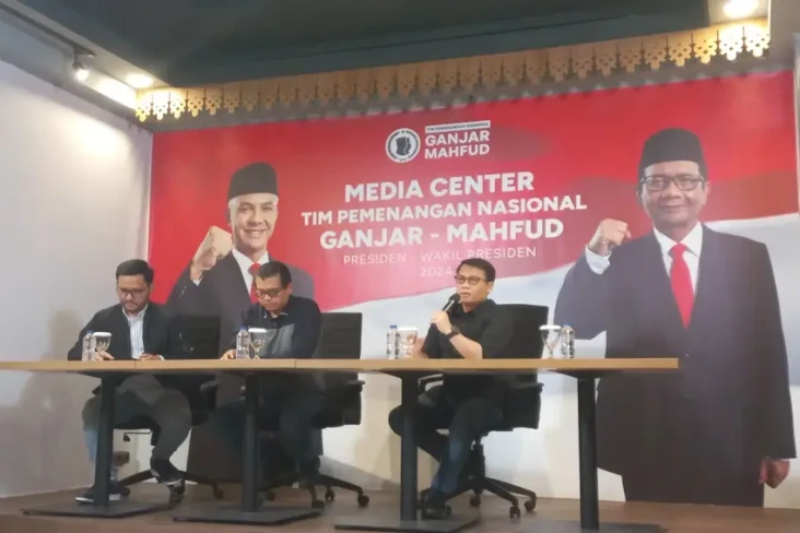 Tanggapi Pidato Megawati,...