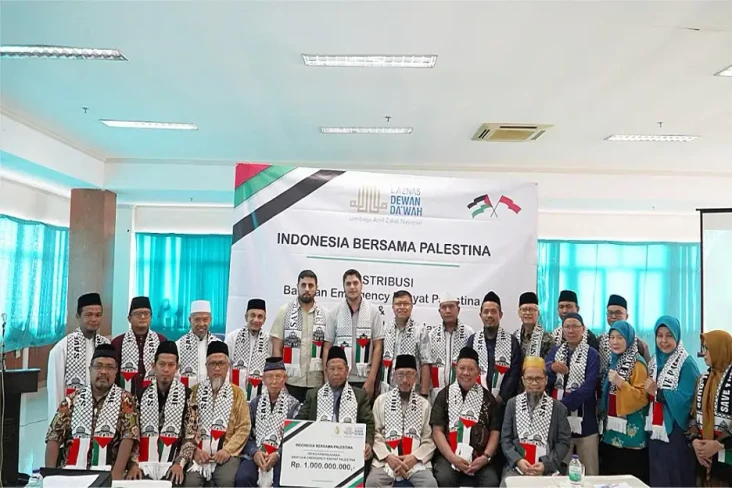 DDII Serahkan Bantuan...
