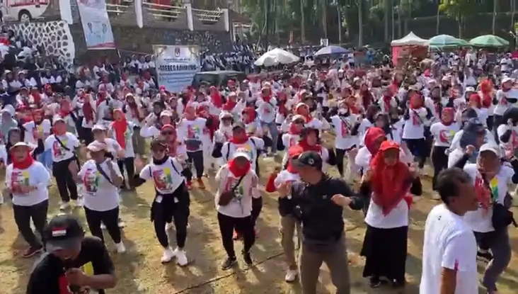 Galang Dukungan, Relawan...