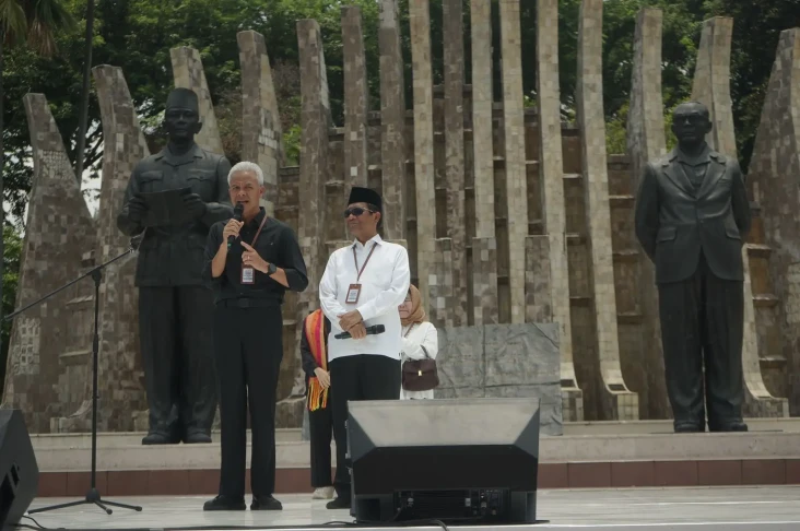 Mahfud MD Ajak Masyarakat...