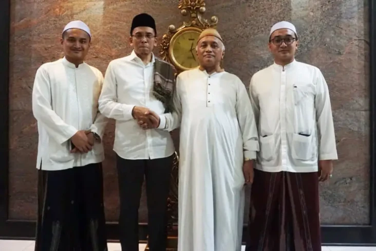 TGB Bertemu Kiai Idris...
