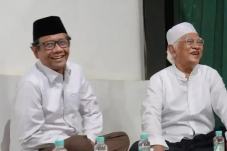 Temui Gus Mus di Rembang,...