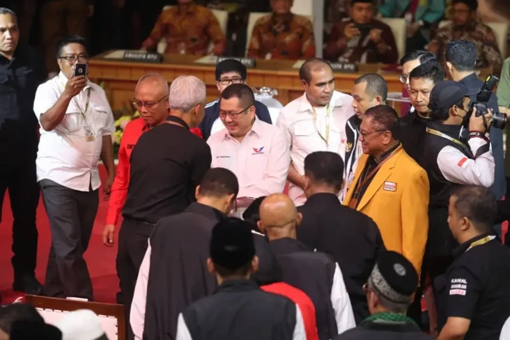 Kompak, Ketum Parpol...