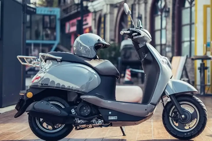 Bergaya Retro, Honda...