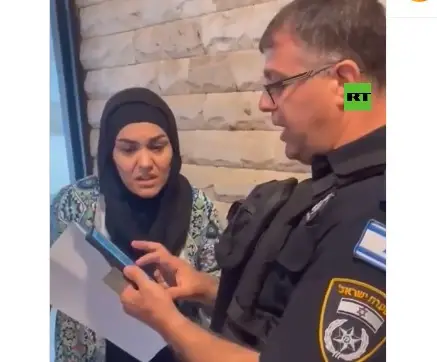 Wanita Palestina Warga...