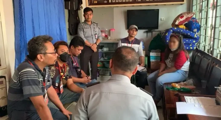 Wanita Semarang Selundupkan...
