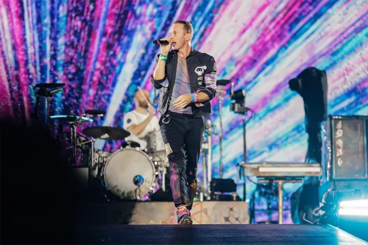 Chris Martin Ucap Assalaamualaikum...