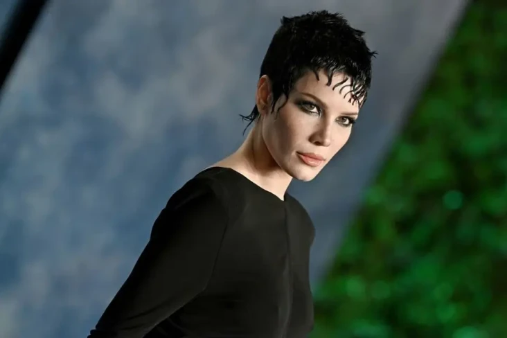 Bela Palestina, Halsey...