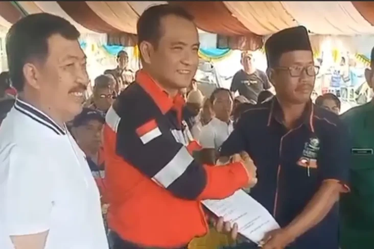 Caleg Perindo Andi Asmara...