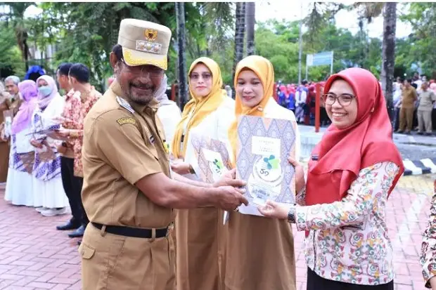 Berikan Layanan Terbaik,...