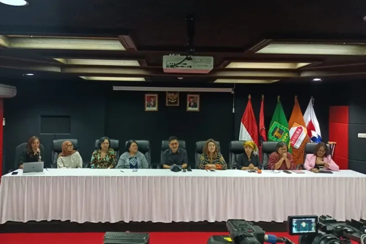 TPN Ganjar-Mahfud Bentuk...