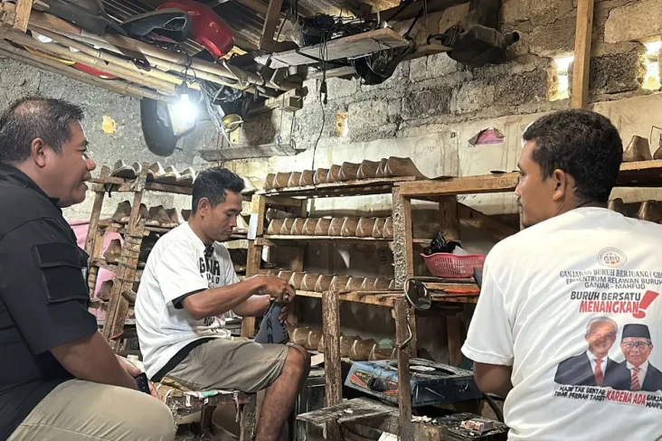 Buruh Kawasan Industri...