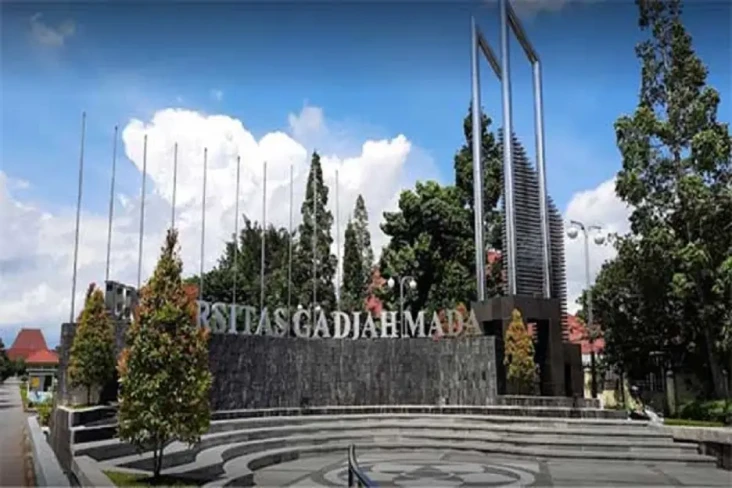 7 Universitas Indonesia...