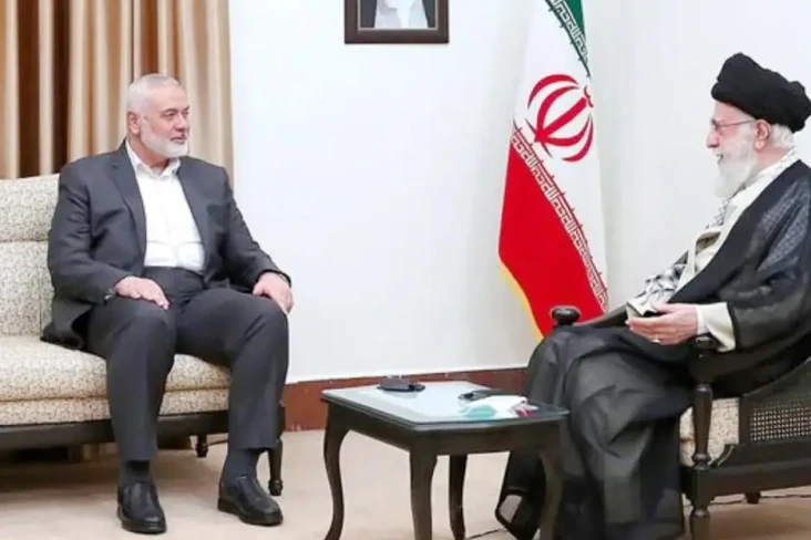 Khamenei kepada Pemimpin...