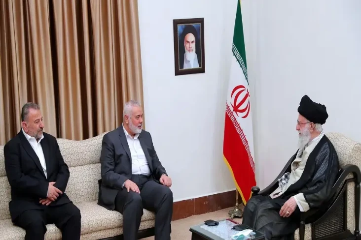 Sejarah Ikatan Iran,...
