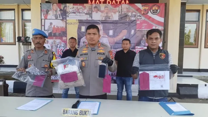 Pria di Sukabumi Ditangkap...